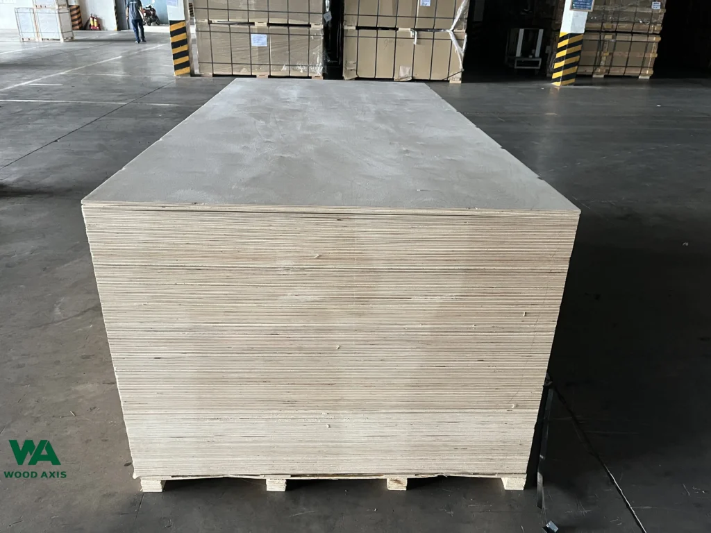 Hardwood Plywood Supplier Cambodia: Complete Guide for Global Buyers 4 Bundles of premium birch plywood showing clean multi-layer edges and packed for B2B wholesale.