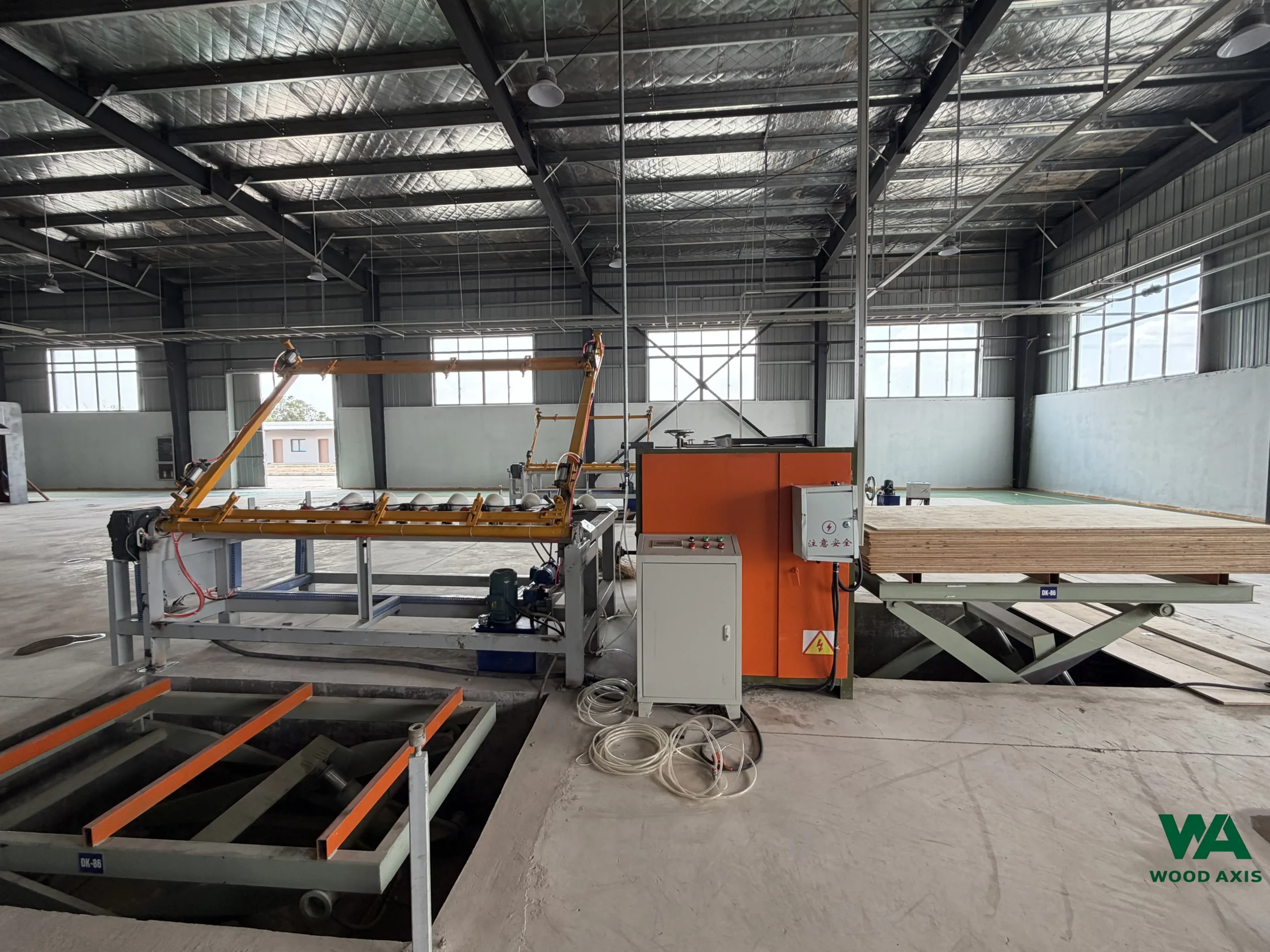 Blog 2 Industrial double roller glue spreader for plywood production line.